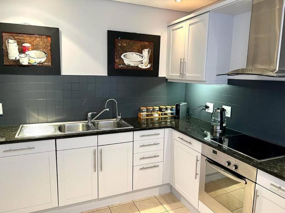 Parama 003 Secure, Luxurious Waterfront Apartment Cape Town Ngoại thất bức ảnh