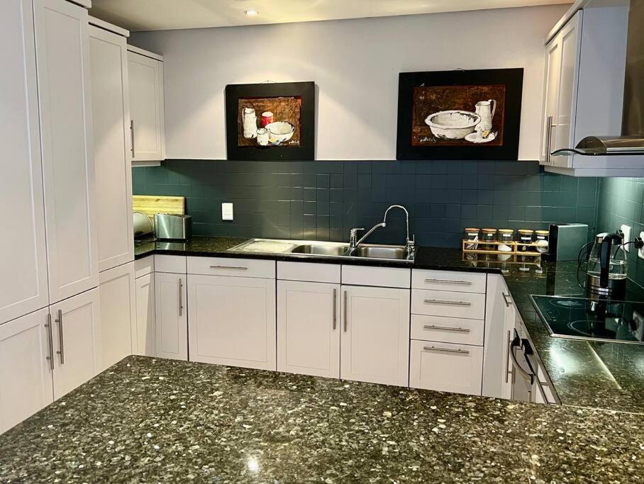 Parama 003 Secure, Luxurious Waterfront Apartment Cape Town Ngoại thất bức ảnh